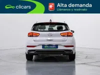 Usado Hyundai i30 101 CV (74 kW) 2024 Blanco Utilitario