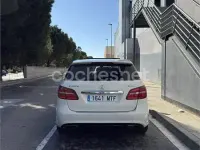Usado Mercedes B200 AMG line 136 CV (100 kW) 2016 Blanco Utilitario