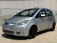 Usado Mitsubishi Colt Invite 95 CV (69 kW) 2007 Gris / plata Monovolumen