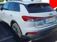Usado Audi Q4 e-tron 150 kW (204 CV) 2023 Gris SUV