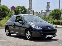 Usado Peugeot 207 90 CV (66 kW) 2006 Negro Berlina