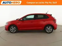 Usado VW Polo R-line 110 CV (80 kW) 2023 Rojo Utilitario