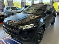 Usado Jeep Compass Trailhawk 240 CV (176 kW) 2024 Negro SUV