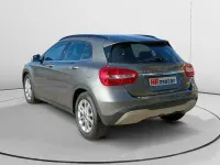 Usado Mercedes GLA180 122 CV (89 kW) 2017 Gris SUV