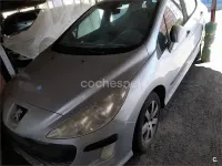 Usado Peugeot 308 120 CV (88 kW) 2008 Gris / plata Berlina