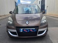 Usado Renault Scénic III Dynamique 110 CV (80 kW) 2011 Marrón Monovolumen