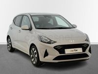 Usado Hyundai i10 63 CV (46 kW) 2025 Gris / plata Utilitario