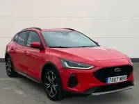 Usado Ford Focus Active 155 CV (114 kW) 2022 Rojo