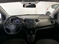 Usado Hyundai i10 87 CV (63 kW) 2017 Gris Utilitario