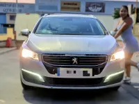 Usado Peugeot 508 Active 120 CV (88 kW) 2018 Gris / plata Berlina