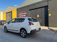 Usado Peugeot 3008 Allure 120 CV (88 kW) 2016 Blanco Berlina