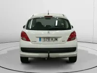Usado Peugeot 207 Active 70 CV (51 kW) 2012 Blanco Utilitario