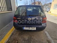 Usado VW Golf IV 110 CV (80 kW) 2003 Azul Berlina