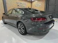Usado VW Arteon 150 CV (110 kW) 2019 Gris / plata Utilitario