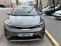 Usado Kia Stonic 84 CV (61 kW) 2023 Gris SUV