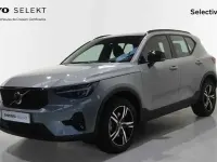 Nuevo Volvo XC40 Plus 2026 Gris SUV