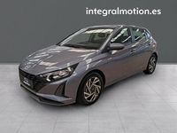 Usado Hyundai i20 84 CV (61 kW) 2024 Gris Berlina