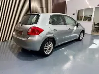 Usado Toyota Auris Luna 90 CV (66 kW) 2008 Gris / plata Utilitario