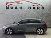 Usado Audi A3 Ambition 150 CV (110 kW) 2014 Gris / plata Berlina