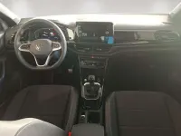 Usado VW T-Roc 116 CV (85 kW) 2025 Negro SUV