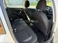 Usado Peugeot 2008 Style 110 CV (80 kW) 2016 Blanco SUV