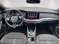 Usado Skoda Octavia SportLine 150 CV (110 kW) 2024 Blanco Familiar