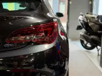 Usado Opel Astra GTC OPC 280 CV (205 kW) 2012 Negro Berlina