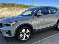 Usado Volvo XC40 Core 129 CV (94 kW) 2023 Gris / plata SUV