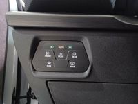 Usado Cupra Leon 150 CV (110 kW) 2023 Blanco Coupe