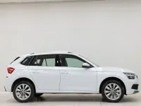 Usado Skoda Kamiq Ambition 110 CV (80 kW) 2021 Blanco SUV