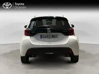 Usado Toyota Yaris Hybrid Active 116 CV (85 kW) 2024 Blanco Berlina