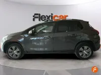 Usado Peugeot 2008 Allure 100 CV (73 kW) 2017 Gris SUV