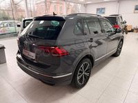 Usado VW Tiguan Life 150 CV (110 kW) 2024 Beige SUV