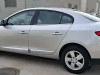 Usado Renault Fluence Dynamique 105 CV (77 kW) 2010 Gris Berlina