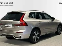 Usado Volvo XC60 Plus 351 CV (258 kW) 2025 Gris SUV