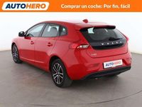 Usado Volvo V40 Momentum 122 CV (89 kW) 2017 Rojo Utilitario