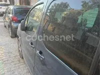Usado Peugeot Partner Tepee Active 115 CV (84 kW) 2012 Azul Monovolumen