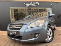 Usado Kia Ceed 90 CV (66 kW) 2007 Azul Utilitario