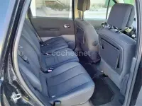 Usado Renault Scenic E-Tech Dynamique 105 CV (77 kW) 2006 Negro Monovolumen
