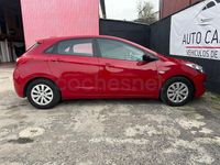Usado Hyundai i30 100 CV (73 kW) 2015 Rojo Berlina