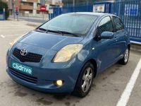 Usado Toyota Yaris Live 90 CV (66 kW) 2006 Azul Utilitario