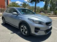 Usado Kia XCeed 136 CV (100 kW) 2021 Gris / plata SUV