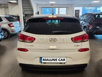 Usado Hyundai i30 120 CV (88 kW) 2017 Blanco Berlina