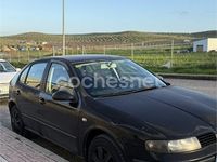 Usado Seat Leon 90 CV (66 kW) 2003 Negro Utilitario
