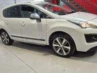 Usado Peugeot 3008 Allure 120 CV (88 kW) 2015 Blanco Familiar