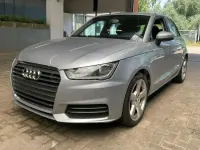 Usado Audi A1 Sportback Design 90 CV (66 kW) 2015 Gris / plata Utilitario