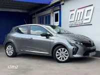 Usado Renault Clio Evolution 101 CV (74 kW) 2025 Plateado Utilitario