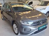 Usado VW T-Roc Life 116 CV (85 kW) 2022 Gris SUV