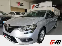 Usado Renault Mégane LIMITED 140 CV (102 kW) 2019 Gris / plata Berlina