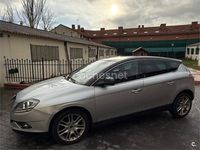 Usado Lancia Delta 120 CV (88 kW) 2009 Gris / plata Utilitario